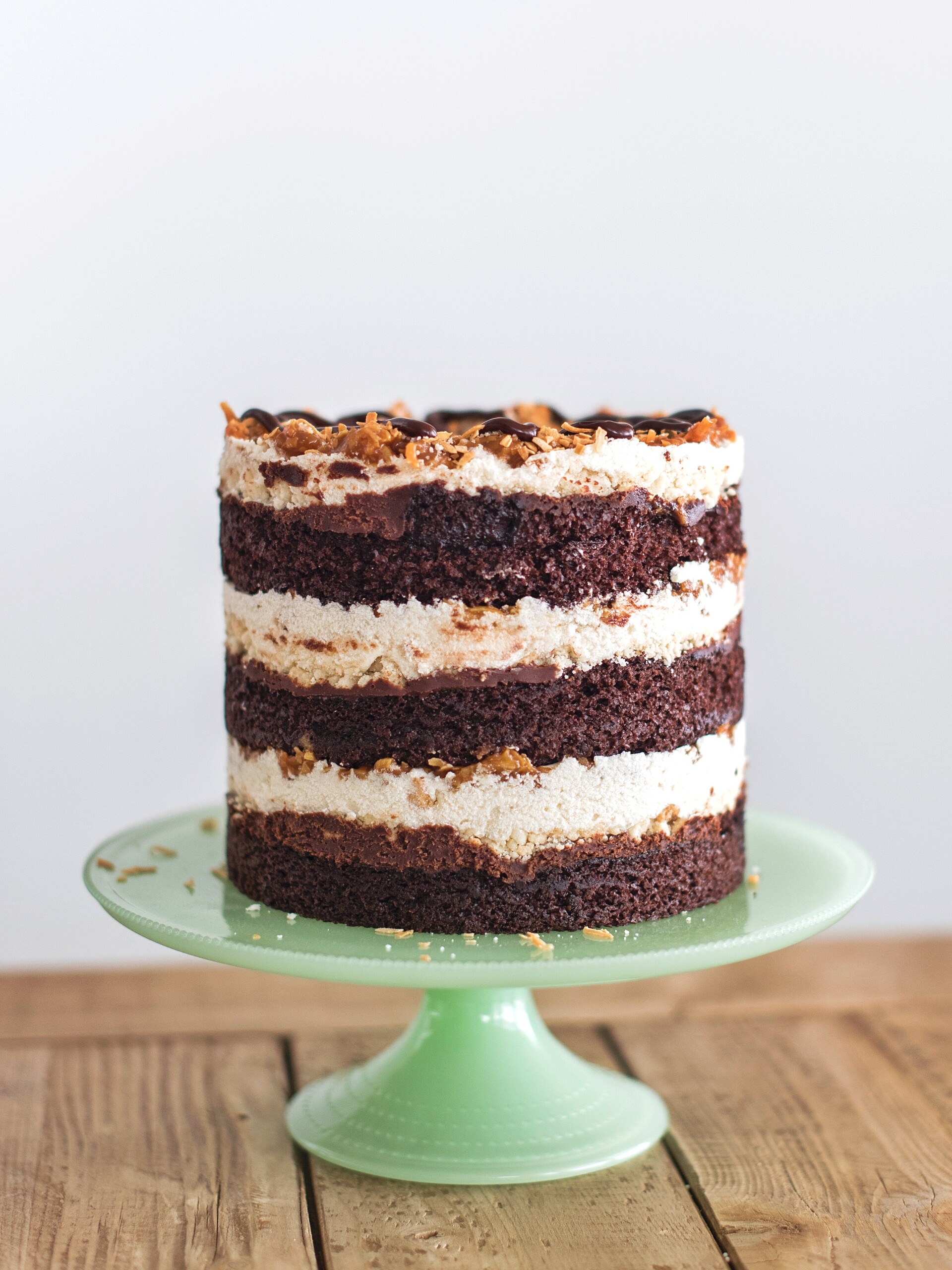 samoa girl scout cookie cake. www.cakebycourtney.com