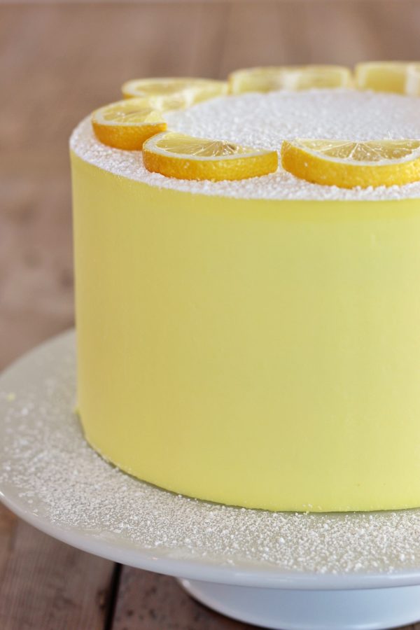 Lemon Bar Cake #cakebycourtney #lemonbarcake #cake #lemoncake #lemonbars #lemonbarcakerecipe #easycakerecipe #lemoncurdrecipe